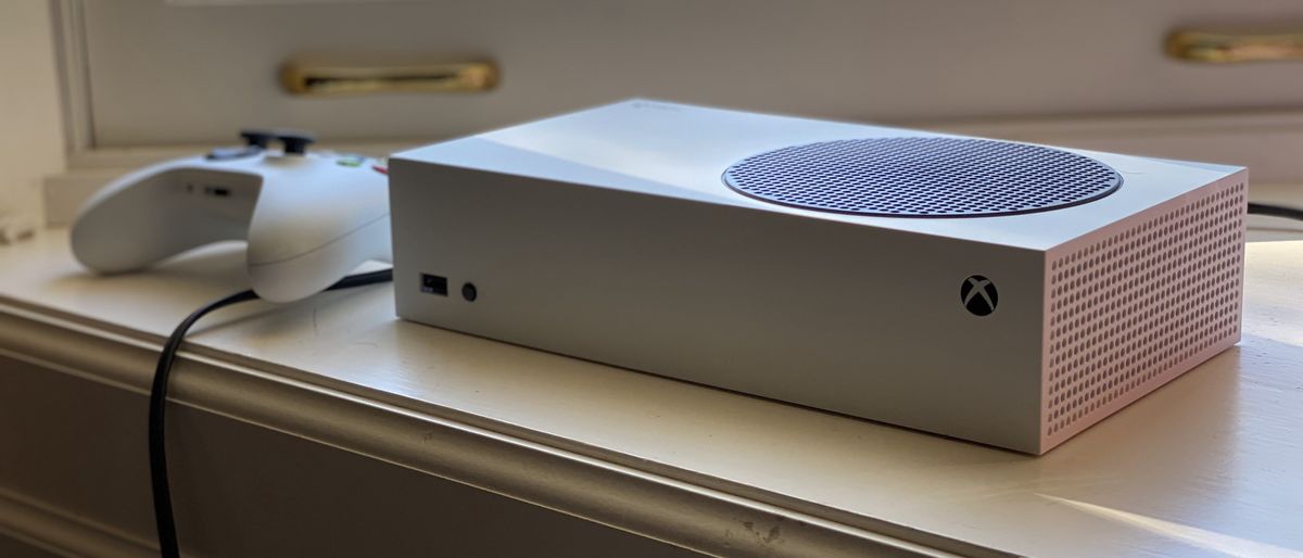 Microsoft Xbox Series S: A Compact Console for Digital Gaming